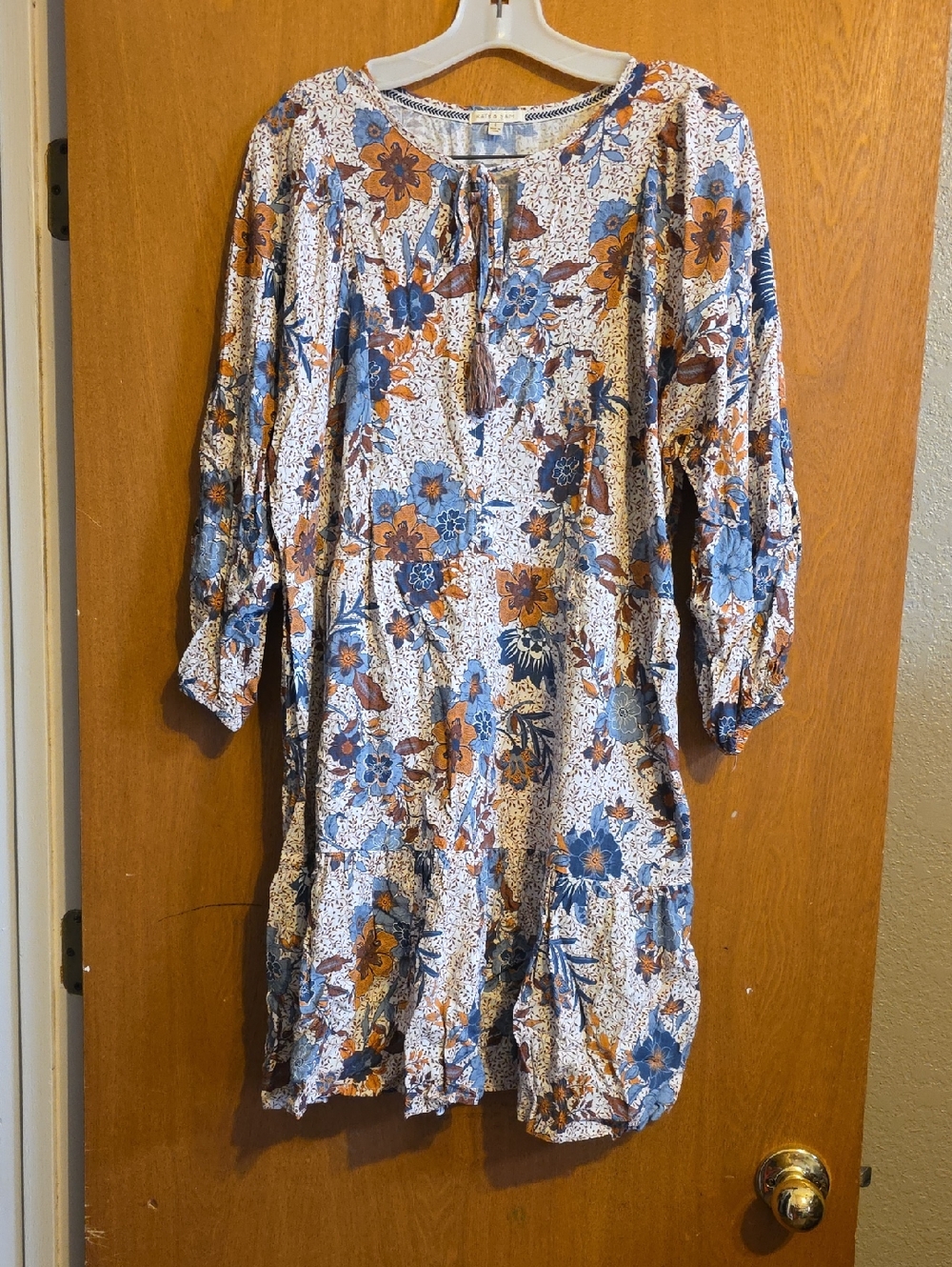 Floral Tie-Neck Tunic Dress in Blue and Brown